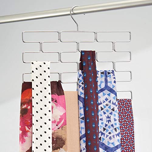 mDesign Percha para pañuelos – Colgador de pañuelos, chales, bufandas y fulares con 18 compartimentos – Organizador de accesorios para ahorrar espacio en interiores de armarios – plateado