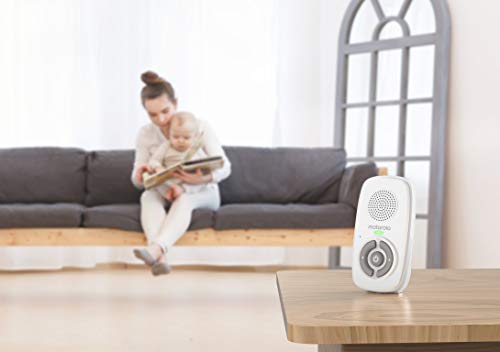Motorola Baby MBP21 - Vigilabebés de audio (300 metros de alcance, micrófono de alta sensibilidad) color blanco (501278604028)