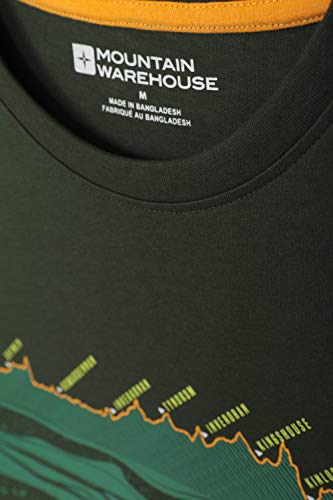Mountain Warehouse West Highland Way T-Shirt de Hombre - Camiseta Ligera, Top de Ajuste Holgado, Parte de Arriba de Cuello Redondo, Estampado de Calidad - para Viajar Caqui S