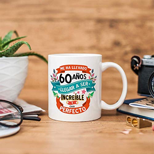 MUGFFINS Taza 60 Cumpleaños -"Me ha llevado 60 años llegar a ser increíble y casi perfecto - Regalos Desayuno Feliz Cumpleaños