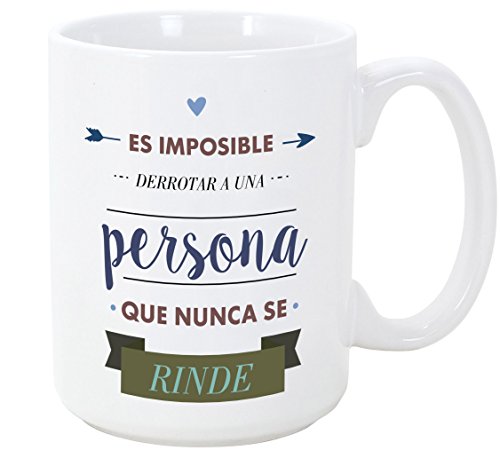 MUGFFINS Tazas Desayuno Originales con Frases motivadoras - Es Imposible derrotar a una Persona Que Nunca se rinde - 350 ml - Tazas con Mensajes motivacionales