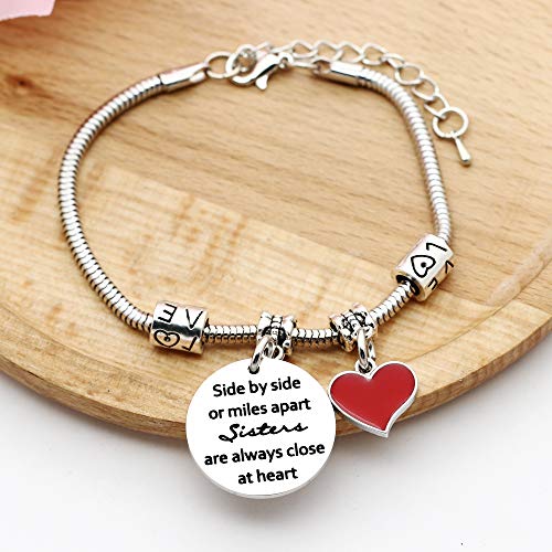 Mujeres delicadas letras de acero inoxidable colgante en forma de corazón pulsera de serpiente para regalo de hermana