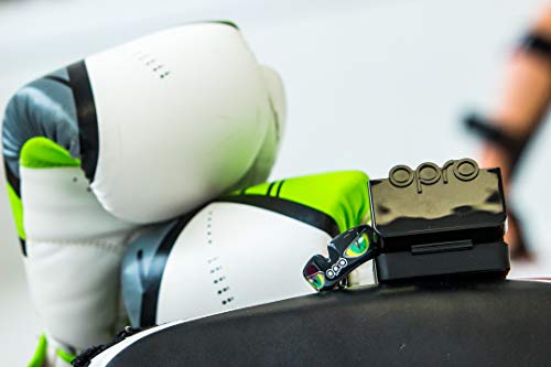 OPRO Power-Fit | Mouthguard Hecho a Mano | Escudo de Goma para Rugby, Hockey, Lacrosse, Boxeo y Otros Deportes de Contacto (10 años o más) | 18 Meses de garantía Dental (Ojos Negro/Dorado/Verde)