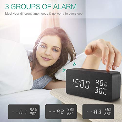 ORIA Reloj Digital Despertador de Madera, Digital Alarma Despertador con Tiempo Fecha y Año, Temperatura Humedad, 3 Grupos de Hora de Alarma, Control de Sonido y LED Brillo de Pantalla de 3 Niveles