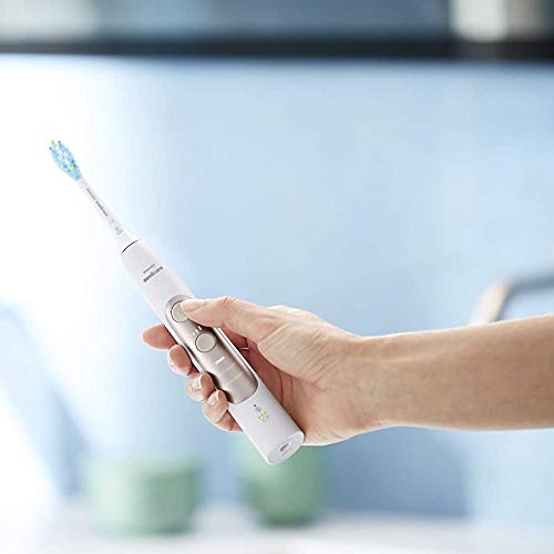 Philips Sonicare ExpertClean HX9601/03 - Cepillo de dientes eléctrico con sensor de presión, reconocimiento inteligente de cabezal, 3 modos de limpieza y estuche de viaje, color blanco/oro