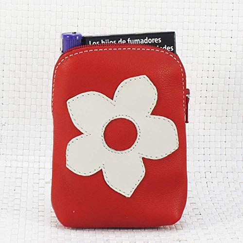 Pitillera de piel roja, con cierre de cremallera. Tabaquera de cuero