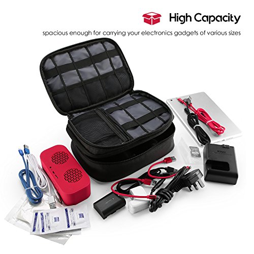 ProCase Organizador de Viaje para Electrónica, Bolsa de Almacenamiento de Capa Doble Caja de Transporte Universal para Equipo de Viaje iPad Mini Cables Cargador Adaptador Disco Duro y Más –Negro