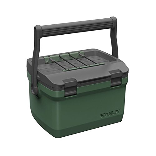 Stanley Refrigerador Fácil de Llevar para Las Actividades al Aire Libre 15.1 litros Tapa de Espuma Verde Junta Resistente a Las Fugas Bisagras Resistentes Mantiene el frío más Que los típicos refrige