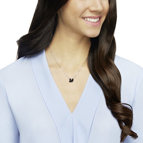 Swarovski Colgante Iconic Swan, negro, Baño de Rodio