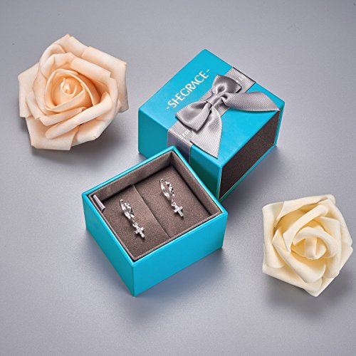 Sweetiee Pendientes de aro en plata de ley 925 con colgante con cruz de circonio macro AAA