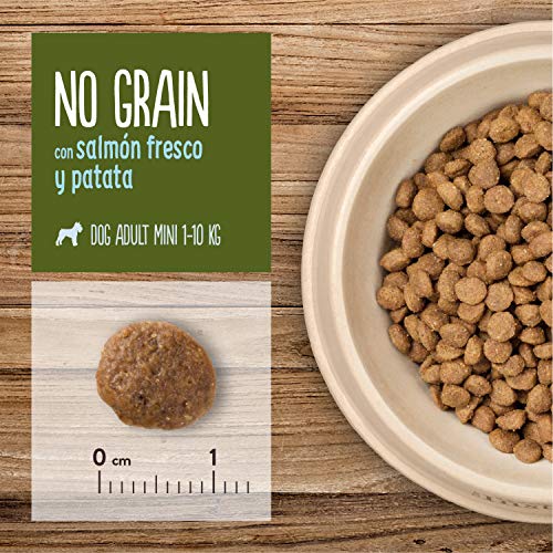 True Instinct Pienso sin Cereales para Perros Adultos de Razas Pequeñas, 2 kg, Pack de 1