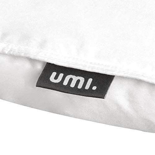 UMI. Essentials - Almohada de Plumas de Ganso Blanco Lavable de Firmeza Media con Funda Hipoalergénica de Algodón 100%, 48 x 74cm (Juego de 2)