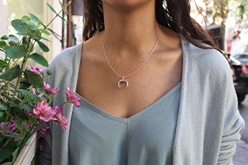 WANDA PLATA Colgante Media Luna Invertida para Mujer en Plata de Ley 925, Collar Cuerno, Gargantilla en Forma de Luna Creciente, Joyas de Moda Joven en Caja de Regalo