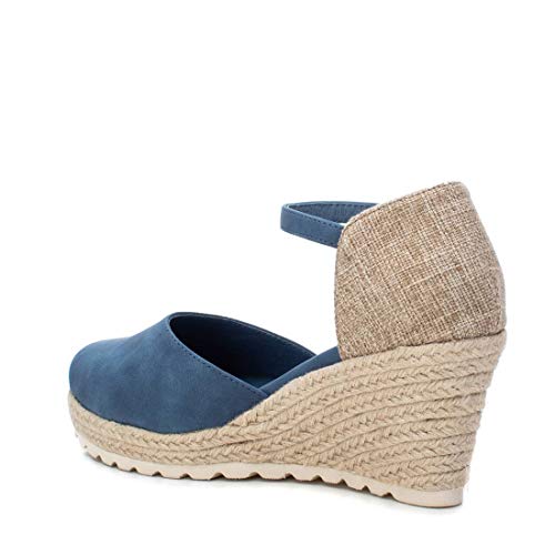 XTI - Sandalia de Cuña para Mujer - Sandalia con Cierre de Hebilla - Tacón 8 cm - Color Jeans - Talla 40