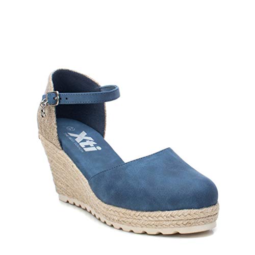 XTI - Sandalia de Cuña para Mujer - Sandalia con Cierre de Hebilla - Tacón 8 cm - Color Jeans - Talla 40
