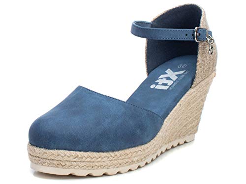 XTI - Sandalia de Cuña para Mujer - Sandalia con Cierre de Hebilla - Tacón 8 cm - Color Jeans - Talla 40