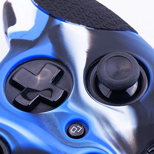 YoRHa Espesado Caucho de Silicona Funda Skin Case Carcasas Piel Agarre de Masaje con letras 3D para Xbox One S / X Mando Controller x 1 (Camuflaje Azul) Con Agarres para el Pulgar x 8