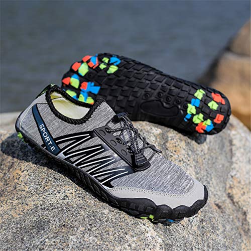 Zapatos acuáticos Hombres Mujeres,Camfosy Zapatillas Deportivas Piscina Playa de Agua con Calcetines de Suela Antideslizante Aqua Gym Yoga para niños Proctection Verano Negro