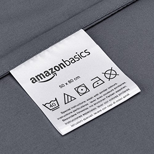 AmazonBasics - Juego de fundas de edredón y de almohada de microfibra, 220 x 250 cm + 2 fundas 50 x 80 cm - Gris oscuro