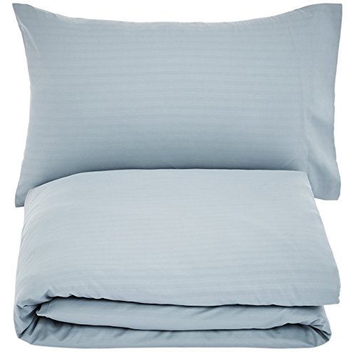 AmazonBasics - Juego de ropa de cama con funda nórdica de microfibra y 1 funda de almohada - 135 x 200 cm, azul spa