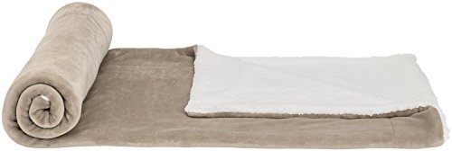 AmazonBasics – Manta de tela sherpa y microvisón, 220 x 240 cm, Marrón topo