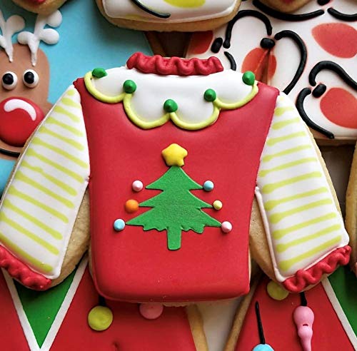 Ann Clark Cortadores de galletas de 3 piezas con diseño navideño y libro de recetas, camión vintage con árbol, bombillo ligero y suéter feo