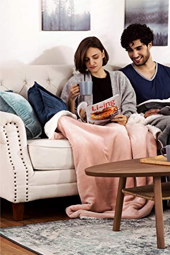 Bedsure Manta Reversible de Franela/Sherpa 150x200cm - Manta para Cama 90 de 100% Microfibra Extra Suave - Manta de Felpa Rosa Claro