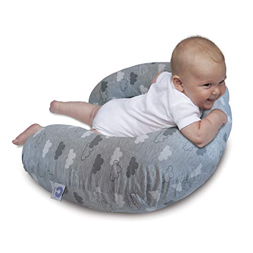 Chicco Boppy- Cojín de lactancia algodón, ergonómico, indeformable y optima adaptabilidad, de 0 a 12 meses, estampado nubes gris clouds, almohada de lactancia