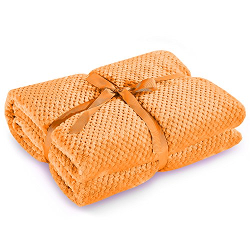 DecoKing 66218 Kuscheldecke 150x200 cm Orange Decke Microfaser Wohndecke Tagesdecke Fleece weich sanft kuschelig skandinavischer Stil Henry