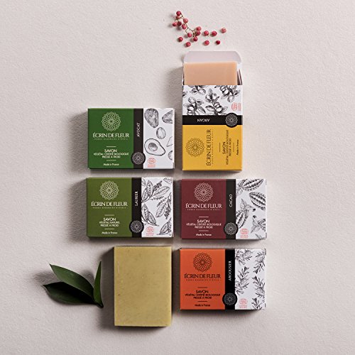 Écrin De Fleur | Jabón de Manteca de Cacao y Cítricos | Certificado Orgánico | Hecho a Mano en Francia | Saponificado en Frio sin Aceite de Palma | Apto para el Lavado Frecuente de las Manos | 100g