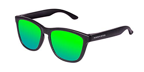 HAWKERS Gafas de Sol, Hombre y Mujer, con Montura Negra Mate con Trama y Lente Esmeralda Efecto Espejo, Protección UV400, Carbon · Emerald, One Size Unisex-Adult