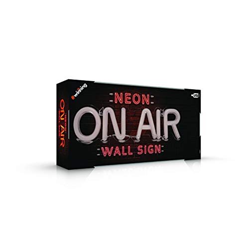 Letrero de pared de neón en el aire