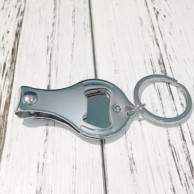 Llavero de metal pintado con diseño de cebra morada para abrebotellas de uñas, llavero de coche