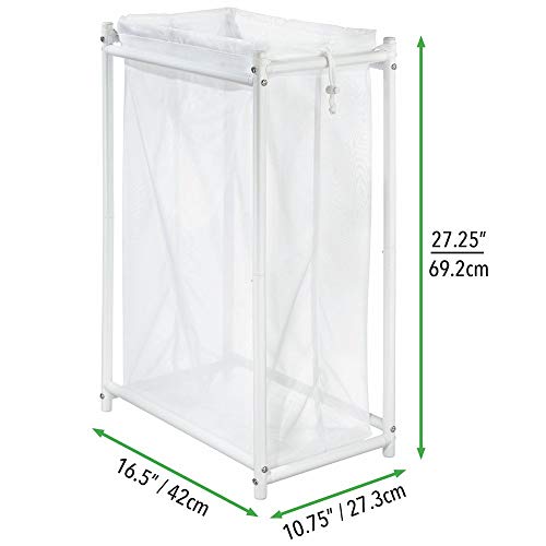 mDesign Cesto para ropa sucia para baño o lavadero – Bolsa para la colada de tejido de malla transpirable – Mueble de baño de metal para guardar ropa sucia y ahorrar espacio – blanco