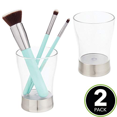 mDesign Juego de 2 porta cepillos en plástico sin BPA – Soporte inoxidable para accesorios de baño – Vaso para cepillos de dientes, maquinillas de afeitar o cosméticos – transparente y plateado mate