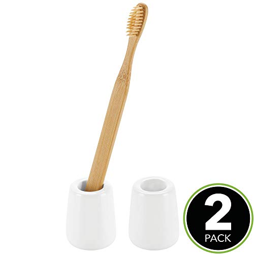 mDesign Juego de 2 portacepillos de dientes de diseño moderno y compacto – Vasos para cepillos de dientes redondos de cerámica – Accesorios de baño móviles para el lavabo o el tocador – blanco