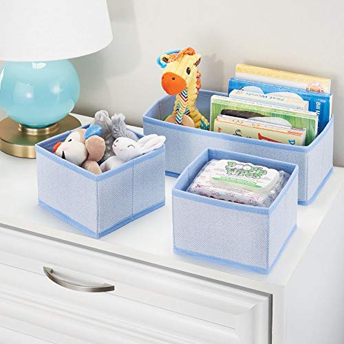 mDesign Juego de 3 cajas organizadoras – Cestas de tela transpirables con diseño de espiga para pañales, baberos, etc. – Versátiles organizadores de cajones para habitación infantil – azul