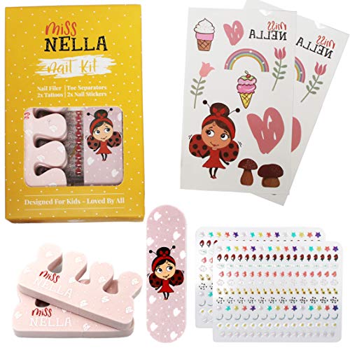 Miss Nella KIT DE UÑAS Y PAQUETE DE 3 ESMALTES - Accesorios para uñas para niños - 3 esmaltes de uñas desprendibles, adhesivos para uñas, tatuajes, separadores de uñas y separadores de dedos