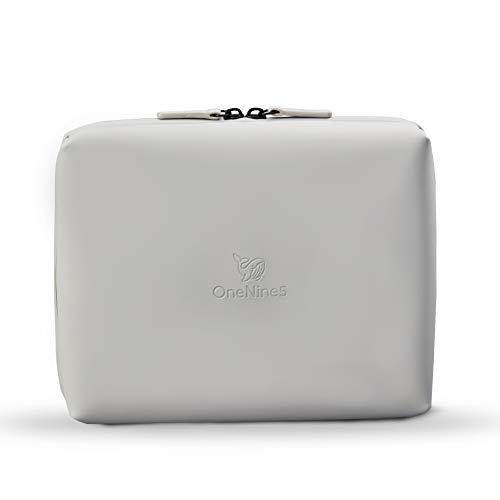 Neceser De Viaje OneNine5 en Gris Moeraki, con Bolsa Transparente para Avión, Cosmetiquera Ecológica, Plástico 100% Reciclado & Forro Impermeable, Bolsa De Aseo Colgante 7 Bolsillos Hombre Mujer …