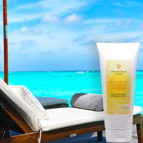 Protector Solar Alto (Spf 30) - Una Fórmula Rica En Aceite De Kukui, Ácido Hialurónico, Manteca De Karité, Jugo De Aloe Vera, Vitamina E - 200 ml