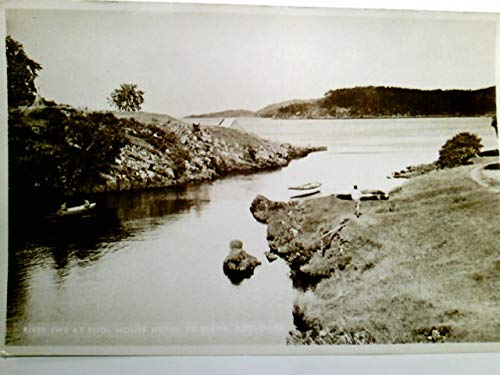 River Ewe at Pool House Hotel. Poolewe, Ross - Shire, Schottland. Alte AK s/w. ungel., Panoramablick über Fluß, Loch Ewe und das Umland, Großbritannien