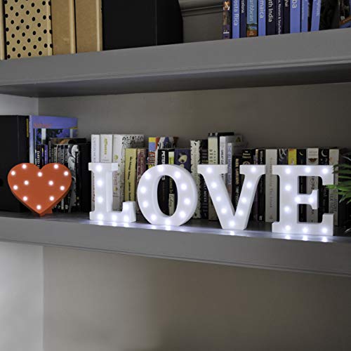Up in Lights Muestra decorativa de madera blanca de las letras del LED - colgante de pared con pilas - Letra J