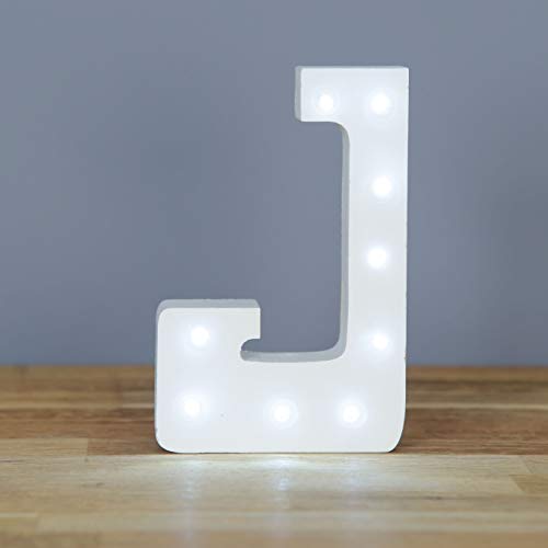 Up in Lights Muestra decorativa de madera blanca de las letras del LED - colgante de pared con pilas - Letra J