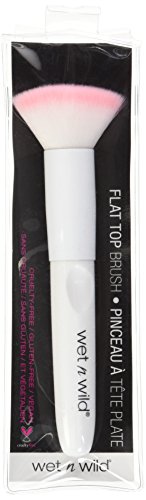 WET N WILD Flat Top Brush by Wet 'n' Wild