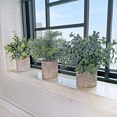 Winlyn - Juego de 3 mini plantas artificiales de eucalipto de plástico para decoración del hogar, oficina, escritorio, ducha, cuarto de baño