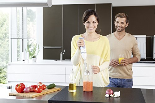 Braun Minipimer 5 MQ 500 7WH Puree - Batidora de mano, 750 W potencia, 21 velocidades, vaso medidor 0,6 L, campana anti-salpicaduras, accesorio pasa-puré, varilla batidora, blanco y gris
