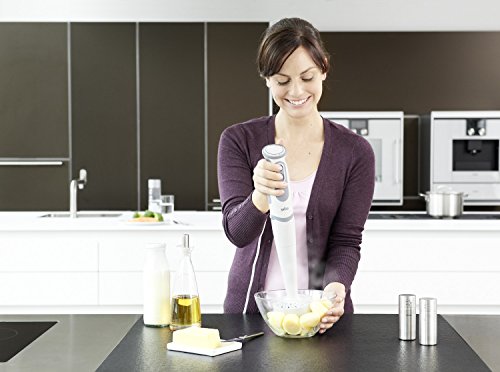 Braun Minipimer 5 MQ 500 7WH Puree - Batidora de mano, 750 W potencia, 21 velocidades, vaso medidor 0,6 L, campana anti-salpicaduras, accesorio pasa-puré, varilla batidora, blanco y gris