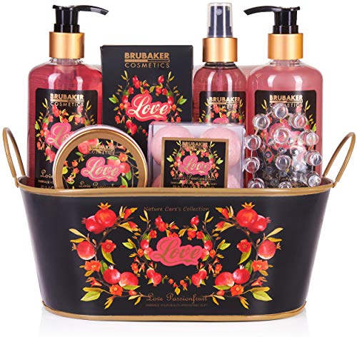 BRUBAKER Cosmetics Set de Baño y Ducha"Amor" con Fruta de la pasión - Set de regalo de 12 piezas en bañera vintage