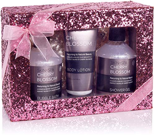 BRUBAKER Cosmetics Set de Baño y Ducha"Cherry Blossom Skin + Spa" con Aroma a Cerezo en Flor - Set de regalo de 4 piezas - en caja de regalo de purpurina rosa + bolsa de cosméticos
