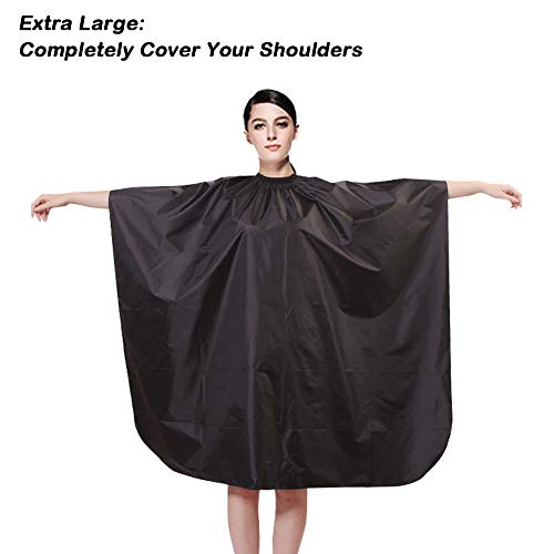Capa de nailon profesional para salón de belleza con hebilla metálica ajustable y plumero, capa extra larga liviana SourceTon (55 pulgadas x 47 pulgadas) y cepillo para polvo en el cuello